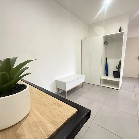Le Refuge Centre Climatisation Parking Balcon Apartment Saint-Jean-de-Maurienne